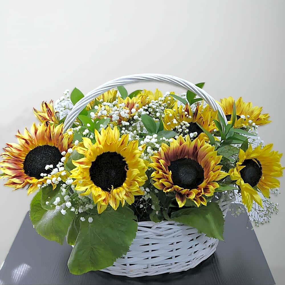 Mix Petals Basket view 1