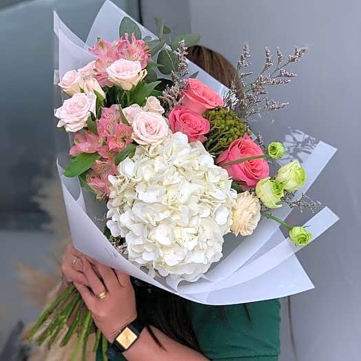 Light Bouquet view 1