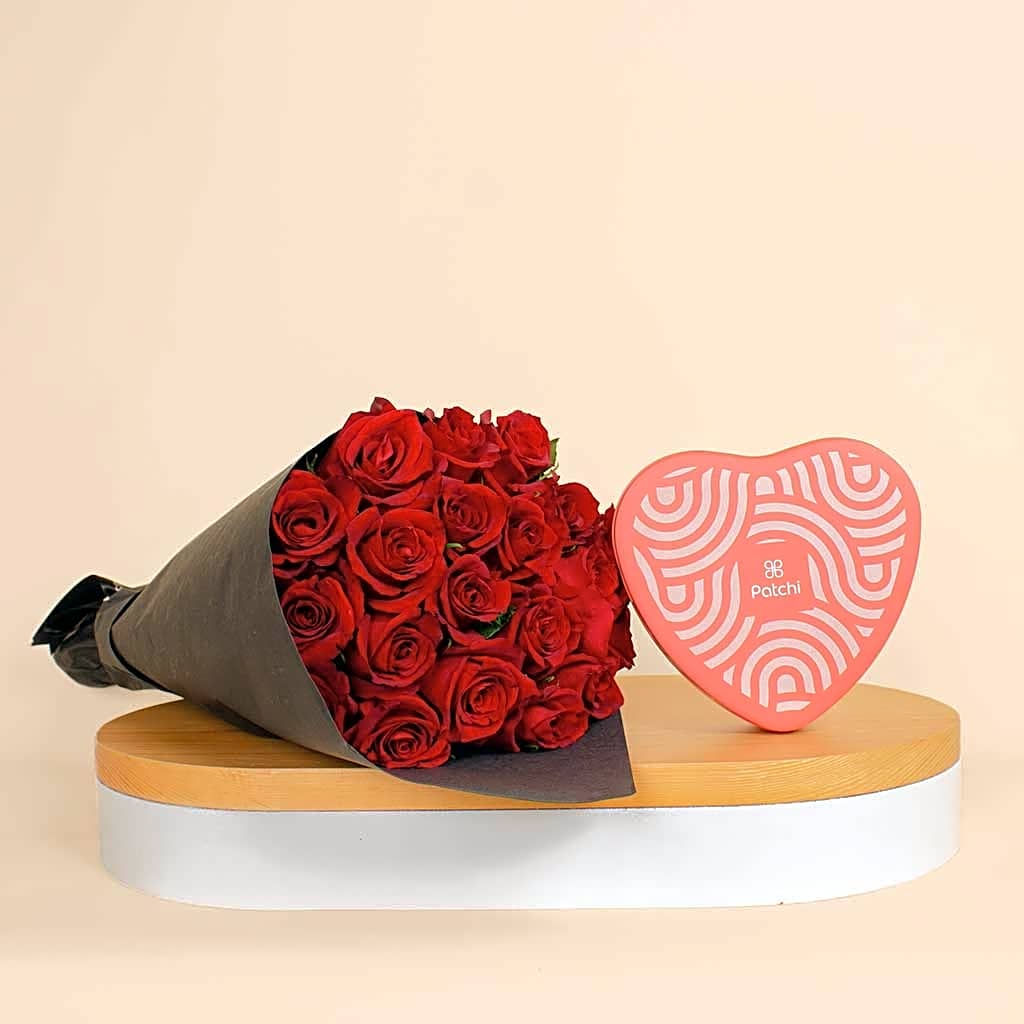 Patchi Tin Box of 22 Pieces | Romantic Hand Bouquet 20 Flowers view 1