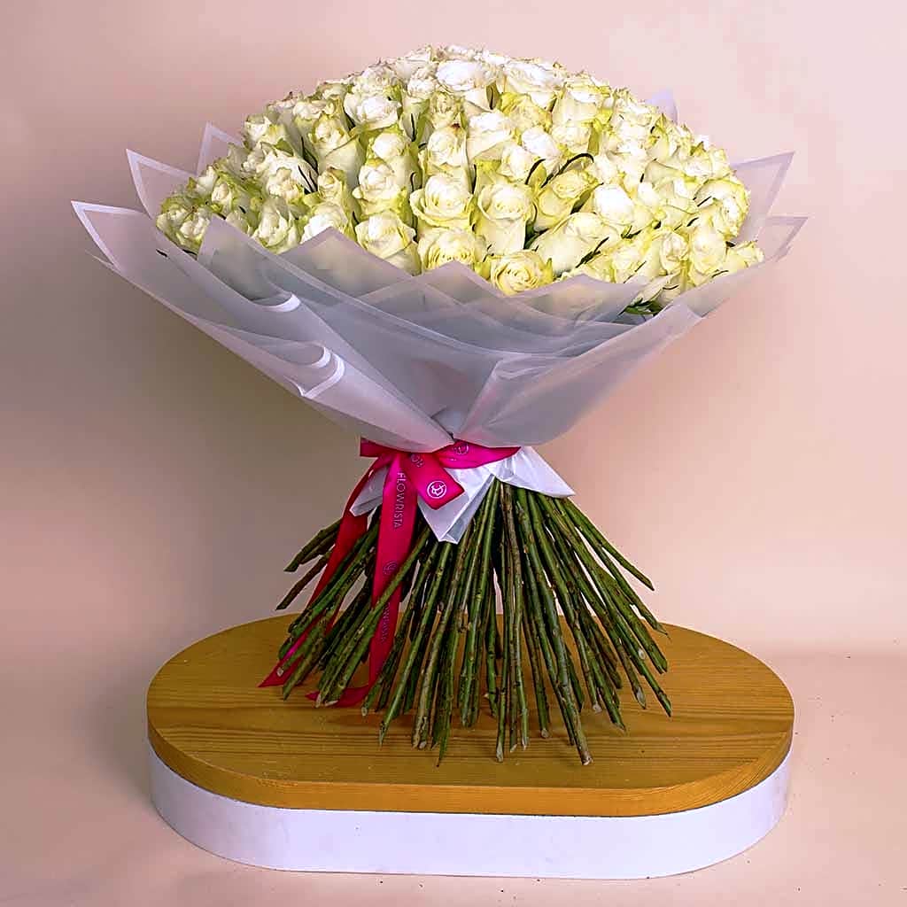 100 White Roses bouquet view 1