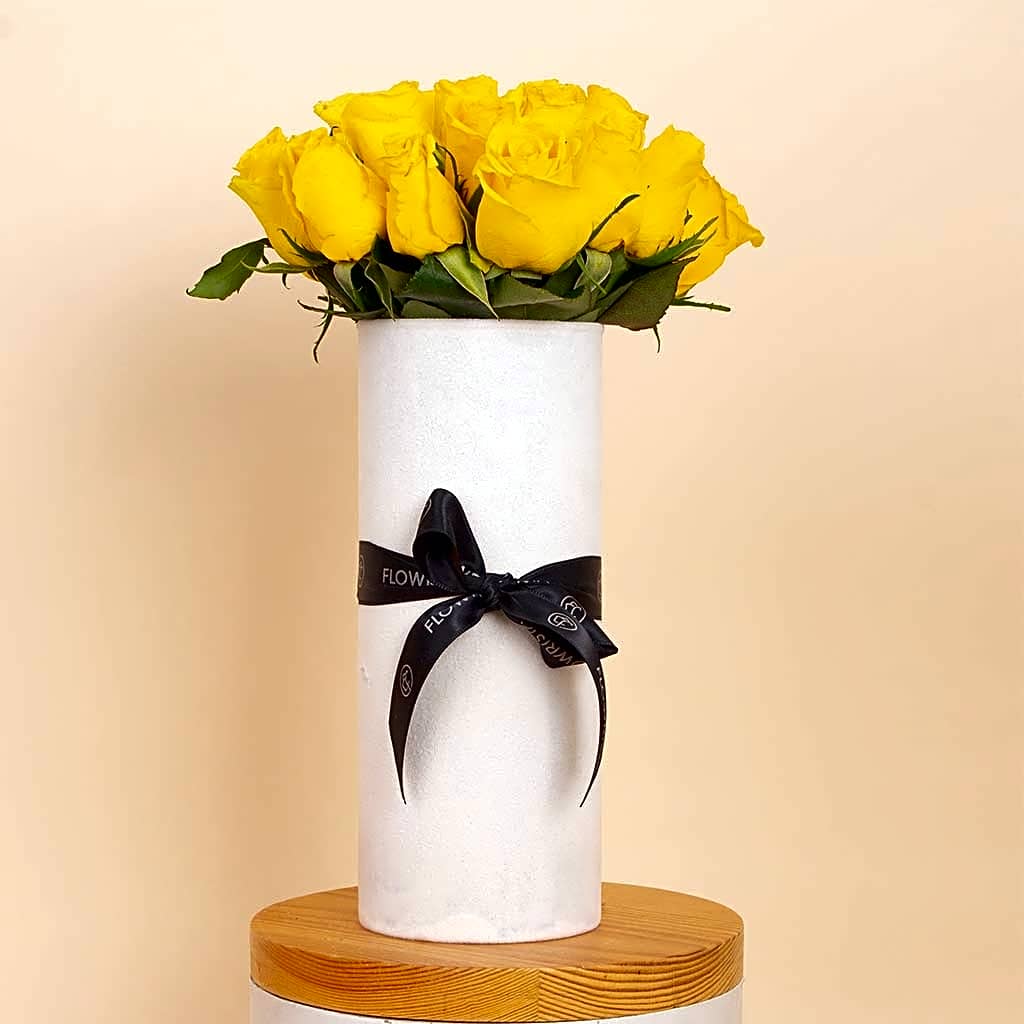 lily glass vase1 view 1