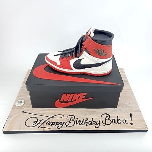 Nike Dior Shoe Box view 1