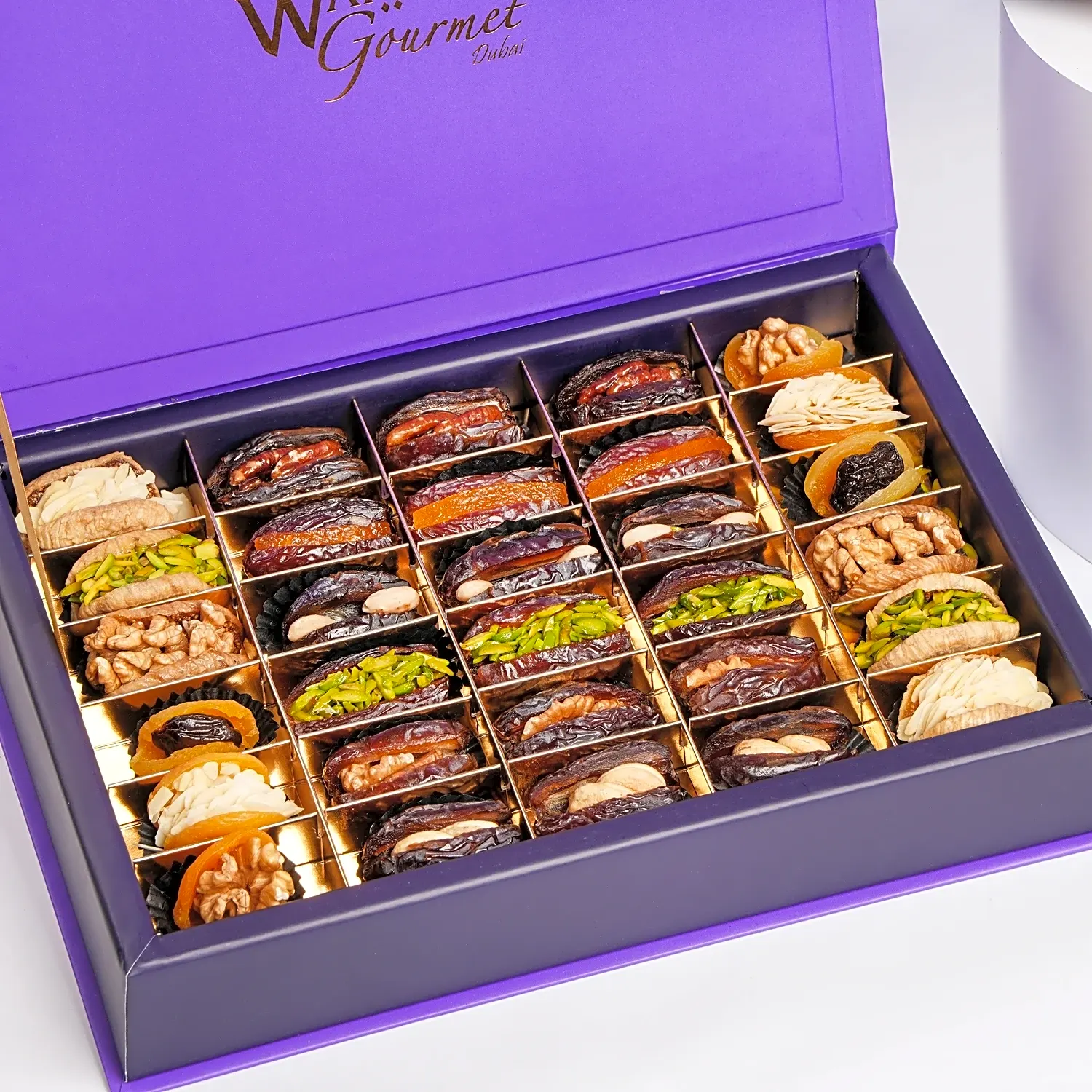 MAJDOUL DATES AND DRIED FRUIT GIFT BOX view 1