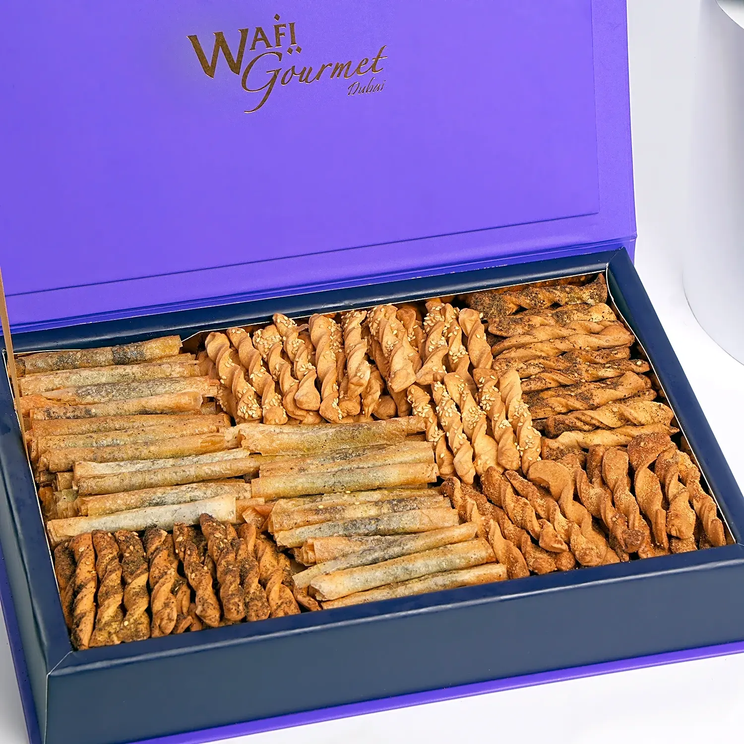SALTY BISCUITS GIFT BOX LARGE view 1