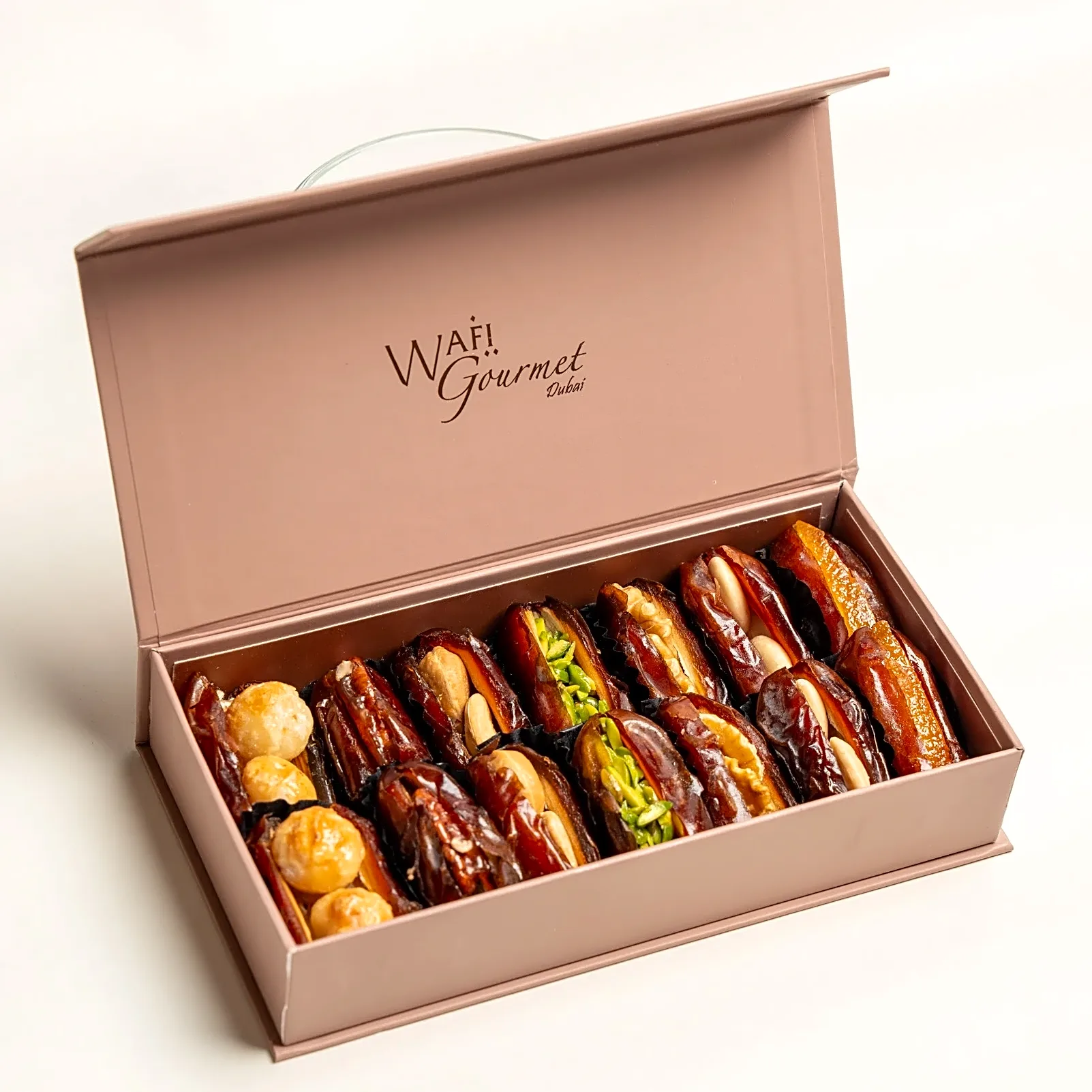 WG KHODRI DATES STUFFED MAGNET GIFT BOX SML view 1