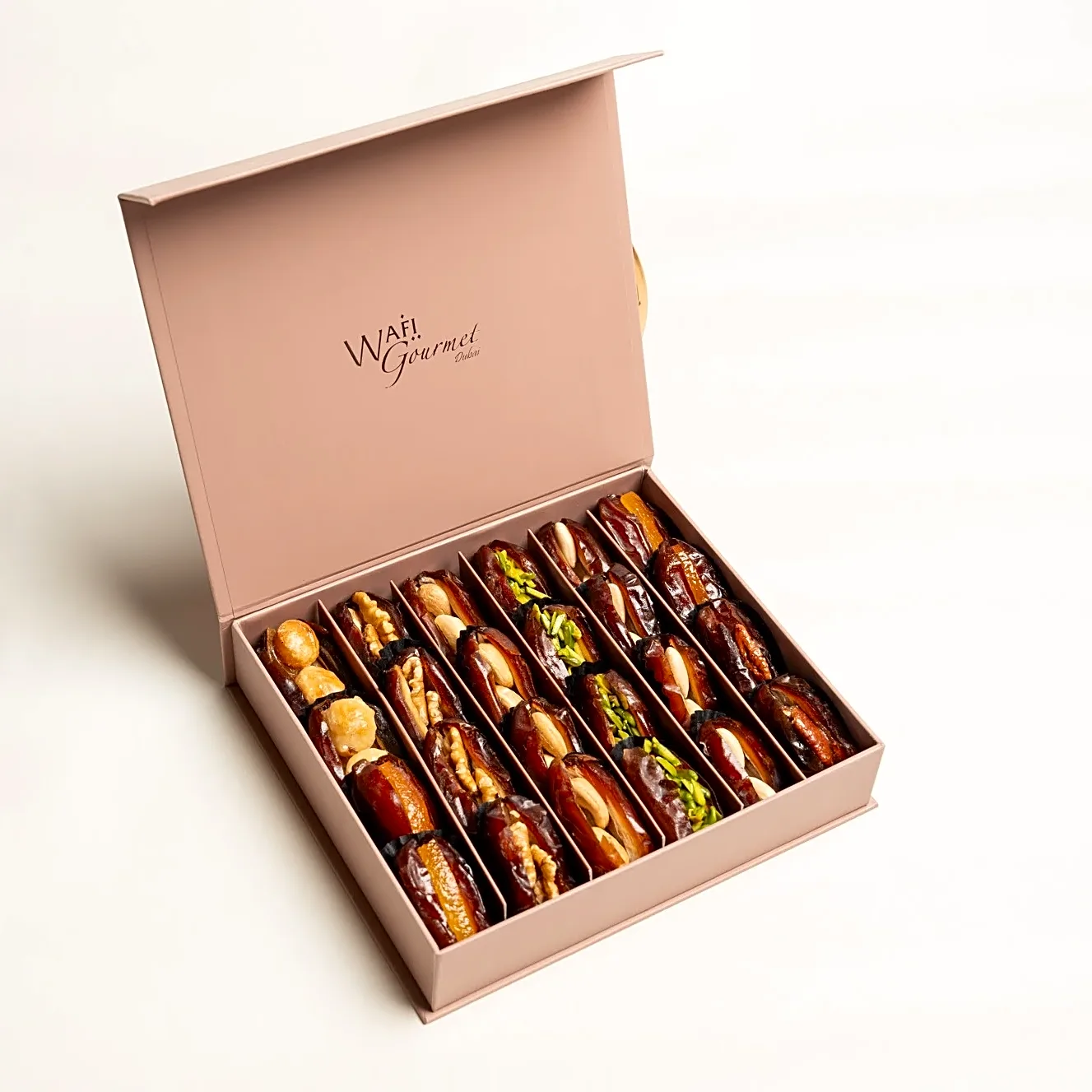 WG KHODRI DATES STUFFED MAGNETGIFT BOX MED view 1