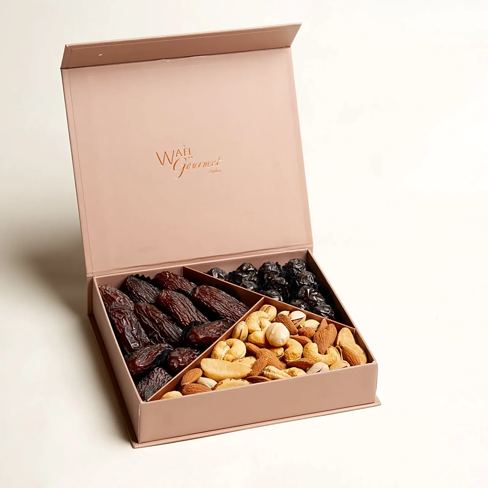 WG MAJDOUL AND AJWA DATES, DRIED FRUIT AND NUTS MAGNET GIFT BOX MED view 1