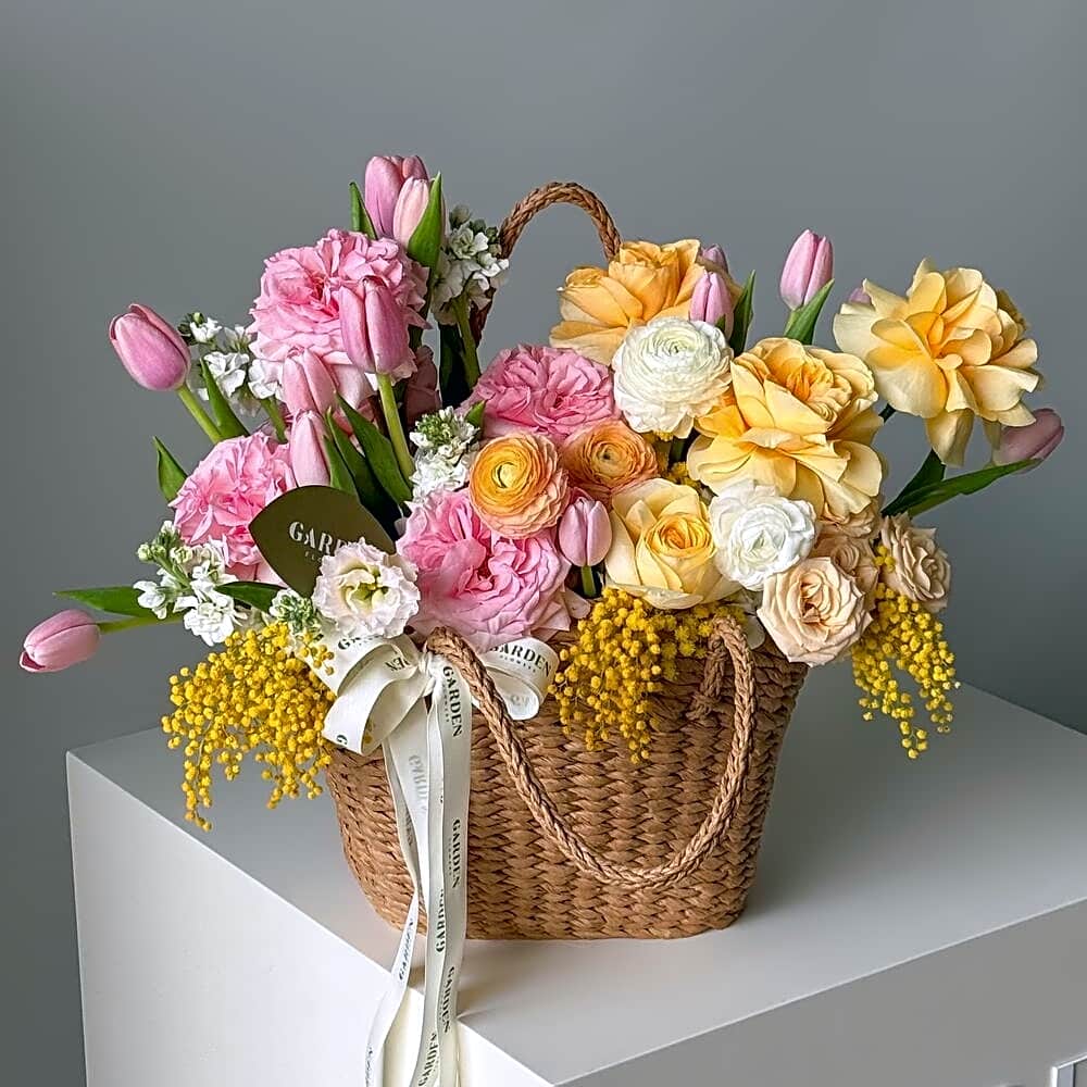 «Capri» basket (50*50 cm)— ranunculus, tulip, O hara rose, mimosa view 1