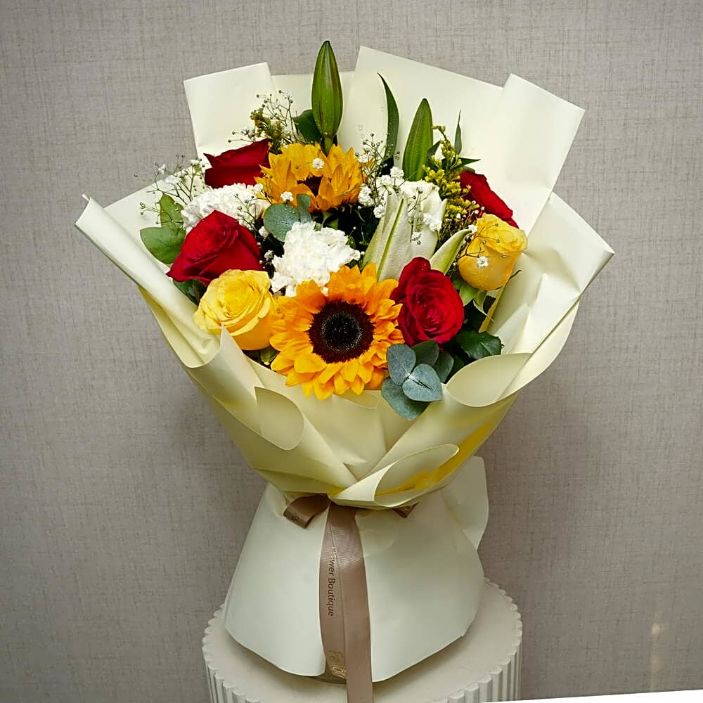 GOLDEN SUNSHINE BOUQUET view 1