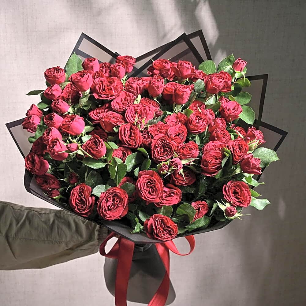 9 Red Spray Roses Bouquet 6566 view 1