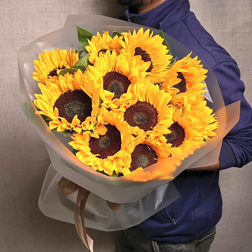 11 Sunflower Bouquet 6546 view 1