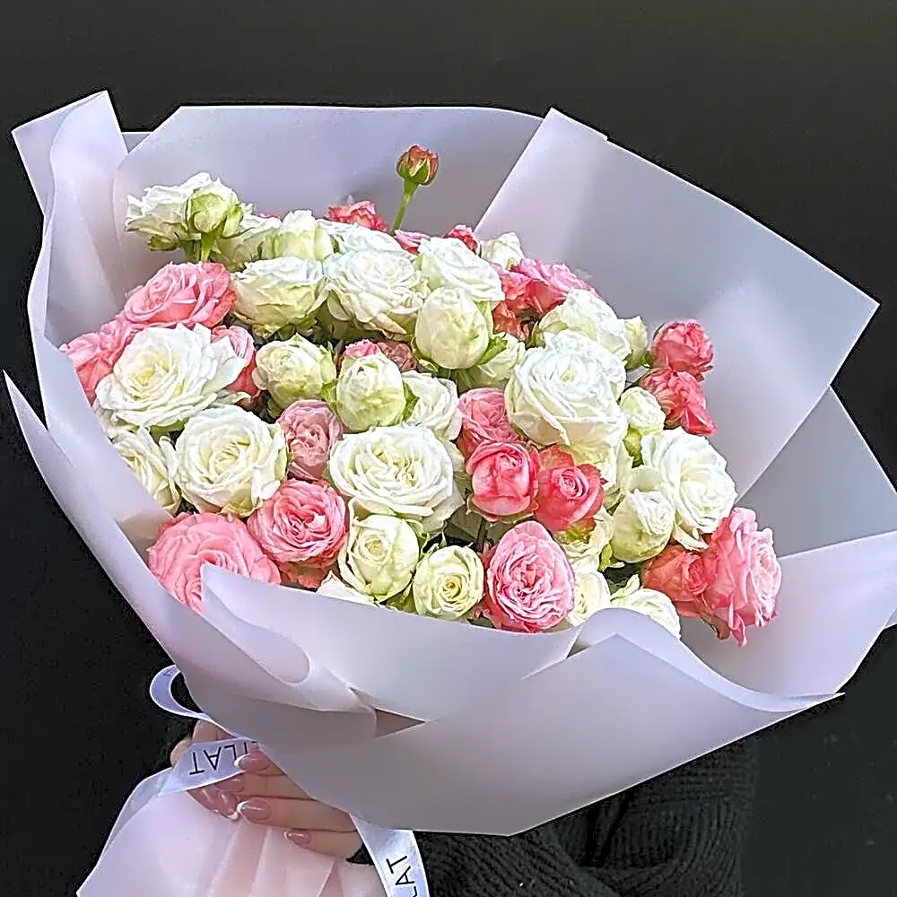 001 Bouquet of Spray Roses