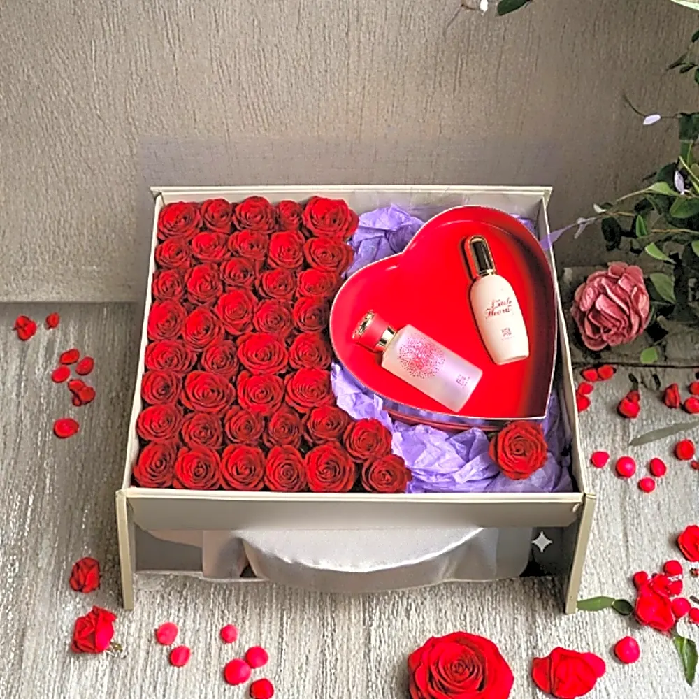 Little Hearts Perfume Gift Box with Roses 6960