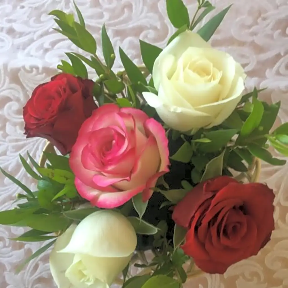 Mix rose bouquet.