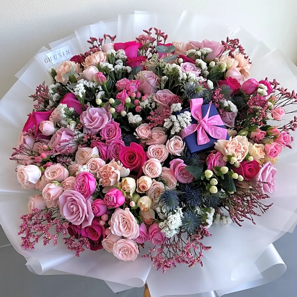 Bouquet of flowers with accessories3