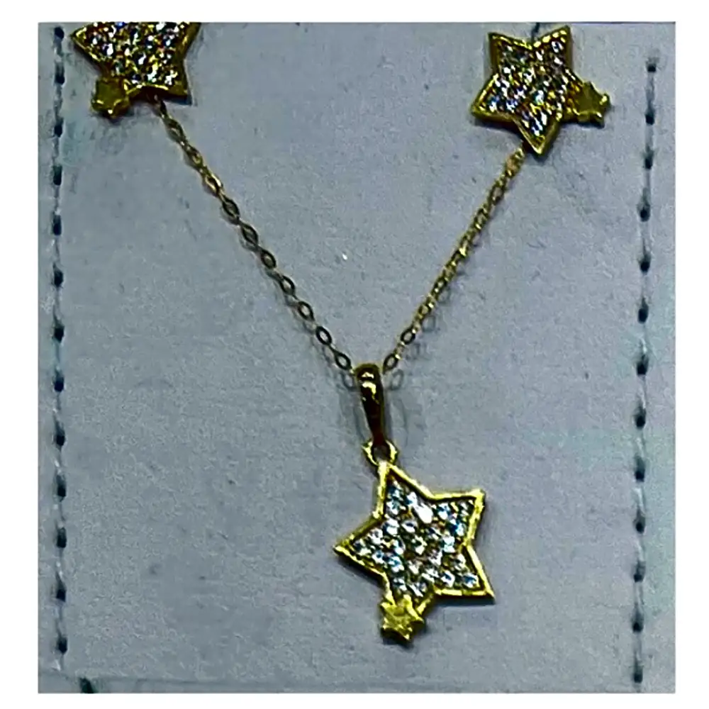 Chain with pendant in the shape of a star 2