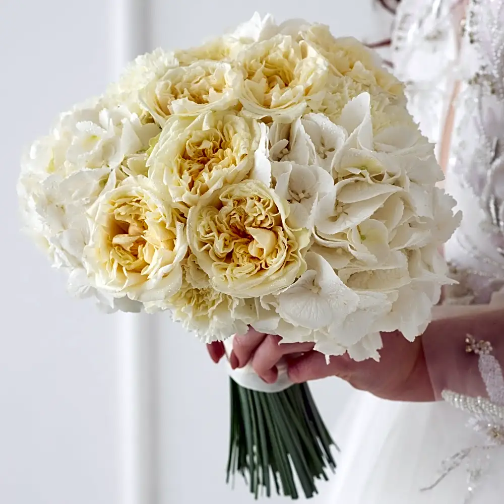 Garden roses & Hydrangea Bouquet
