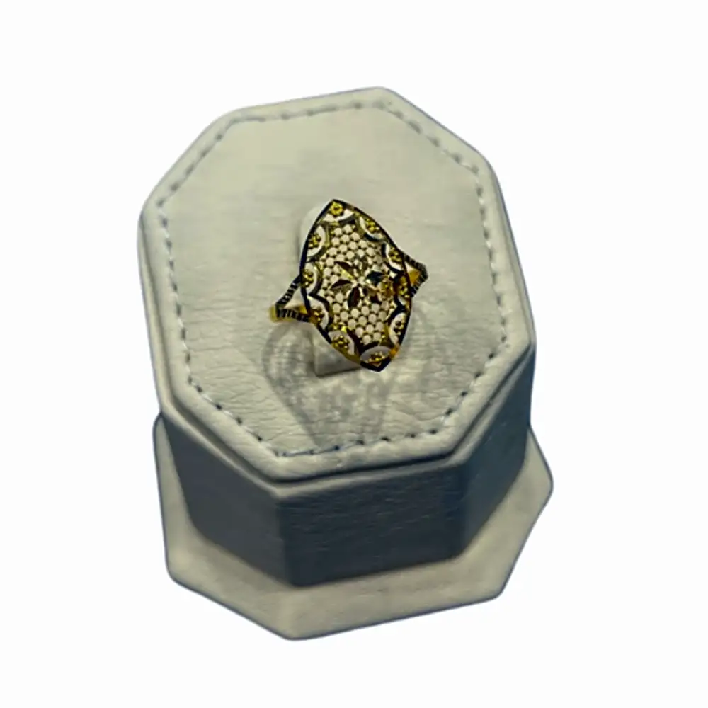 Gorgeous gold ring 2