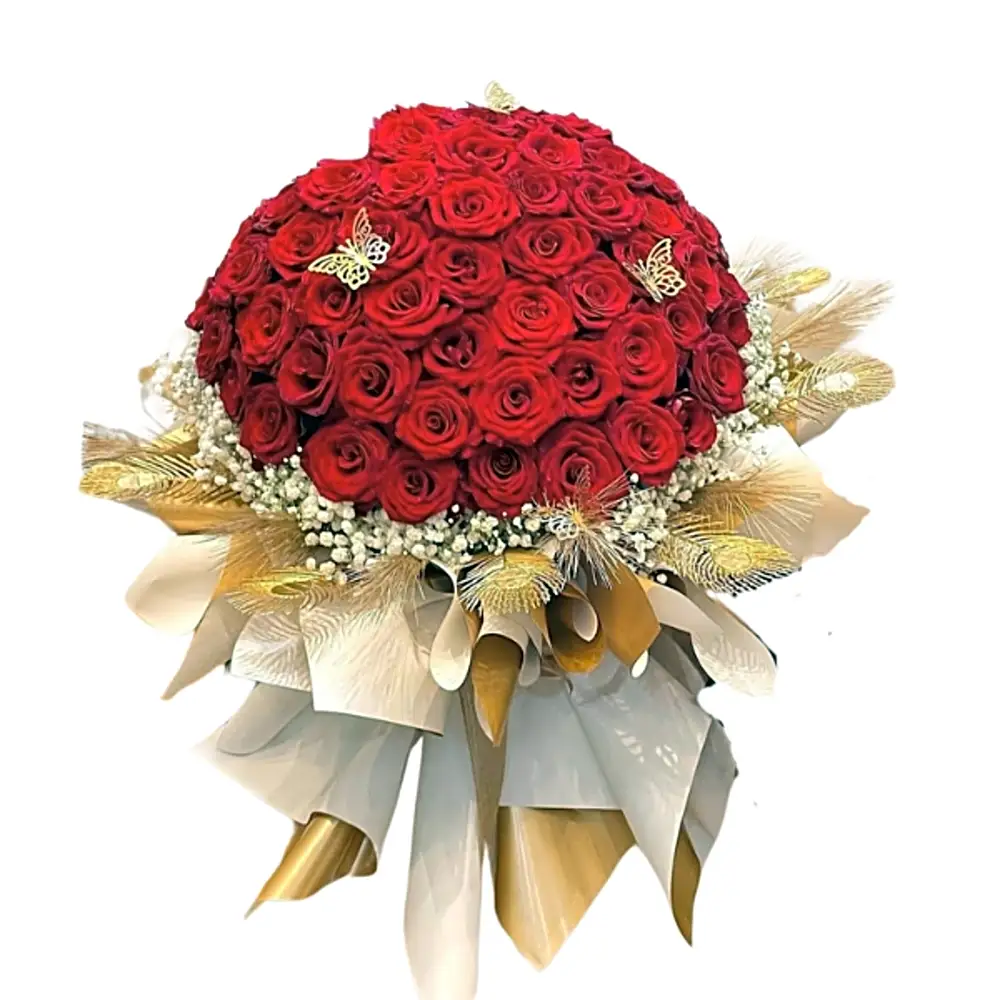 A bouquet of elegant roses, a gift for all occasions