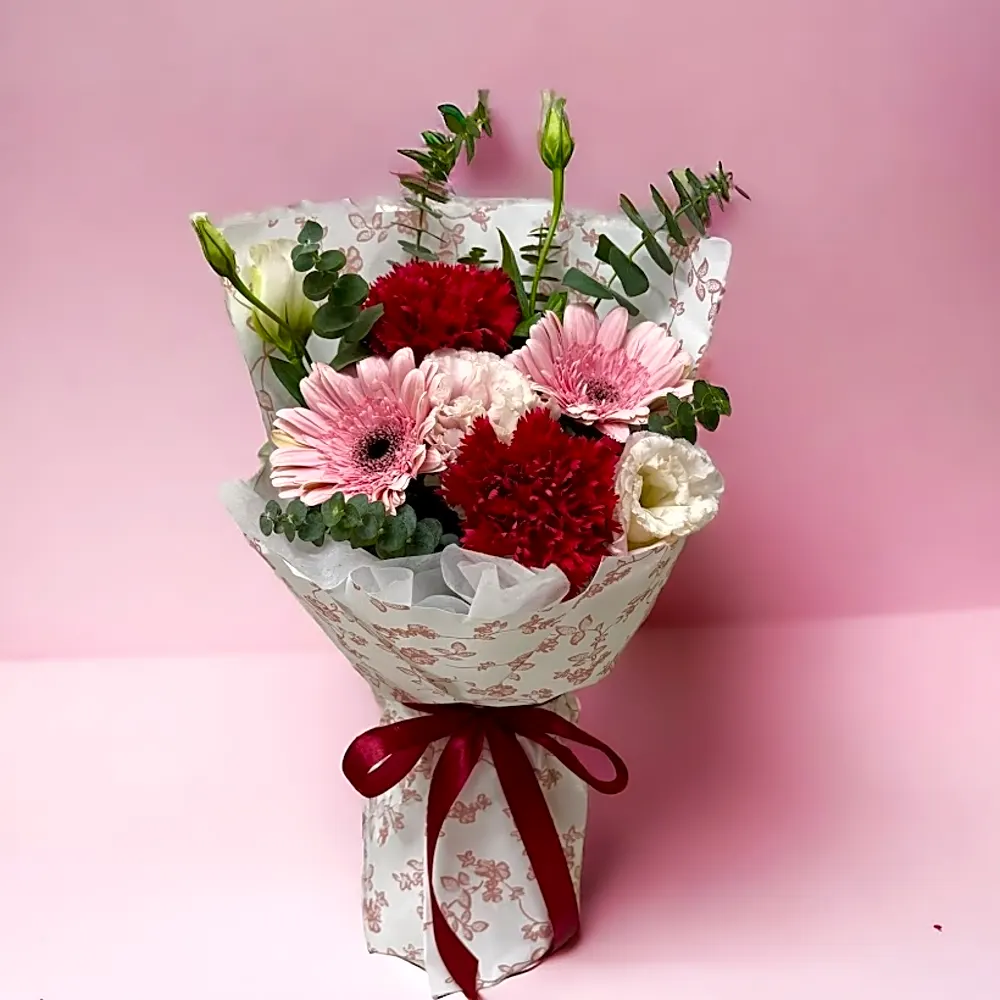 HM0010 Mixed Hand Bouquet