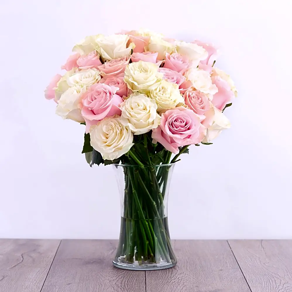 VA1022 Mix Rose Vase Arrangement