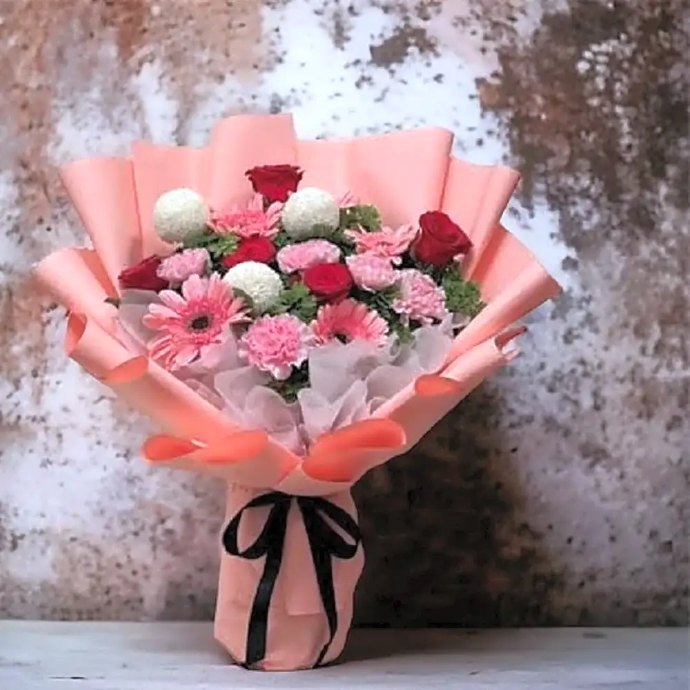 HM0011 Mixed Hand Bouquet 3