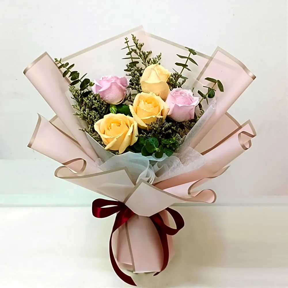 HR0500 Roses Bouquet 02