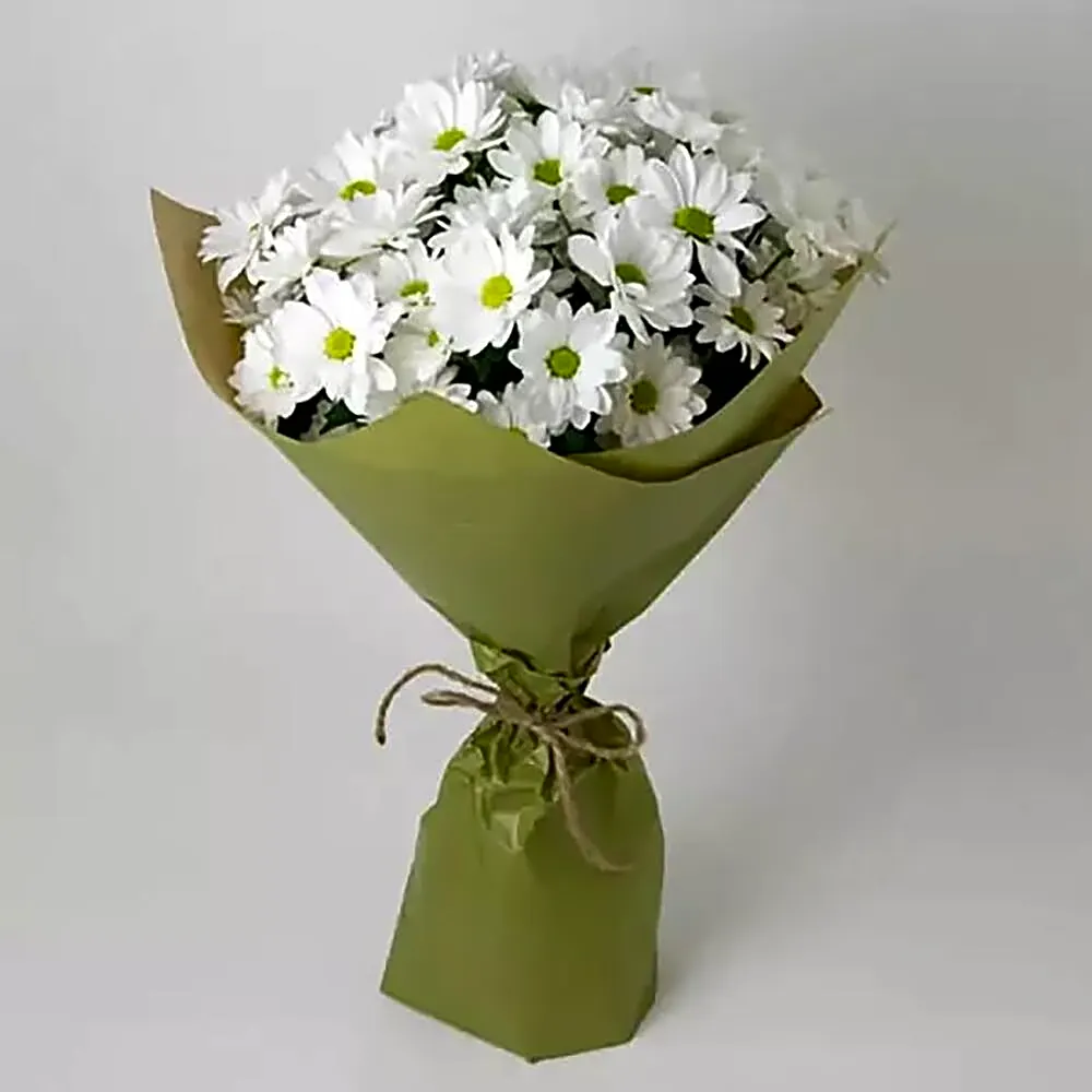 Букет из белых хризантем