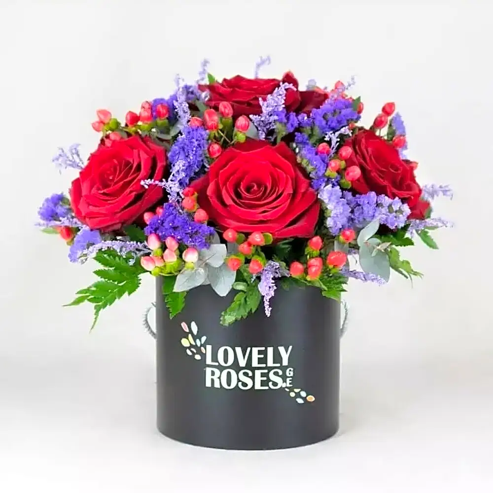 Small composition with roses