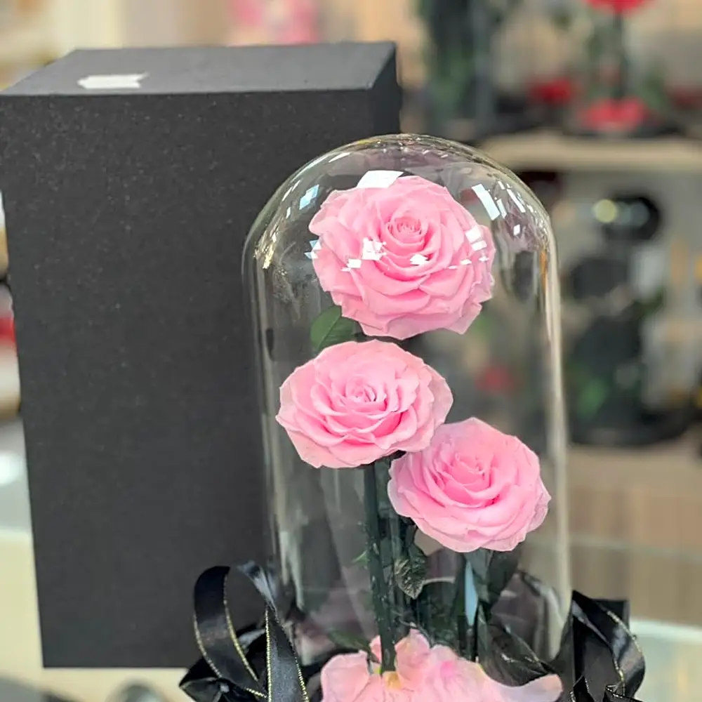 flower with vase ' luxury dry flowers