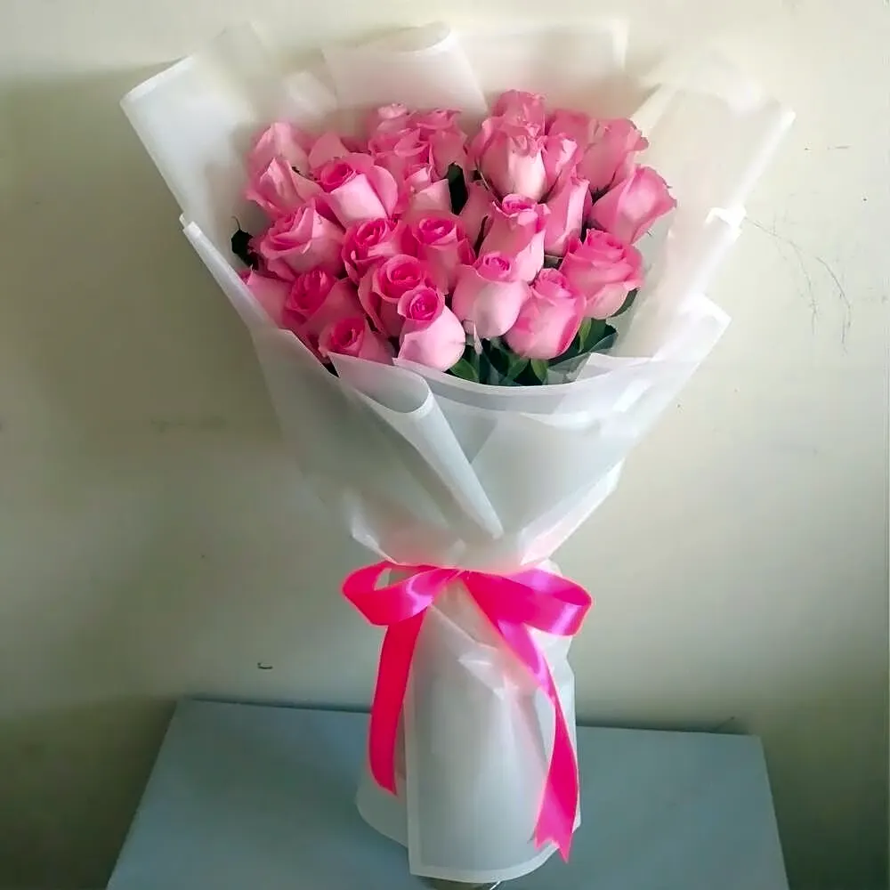 15 Pink Roses Bouquet