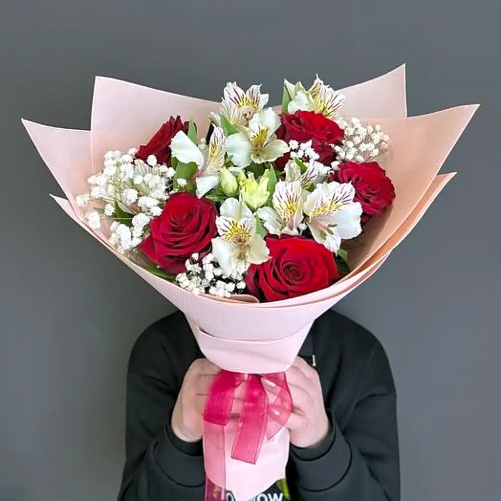 Red Roses flowers and White Alstroemeria