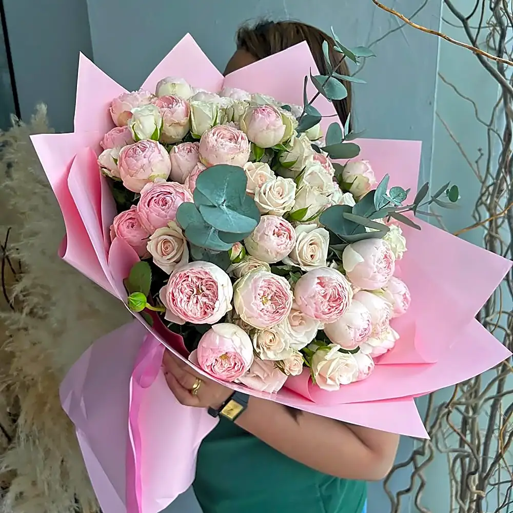 Rose bouquet with peony roses My Pudding