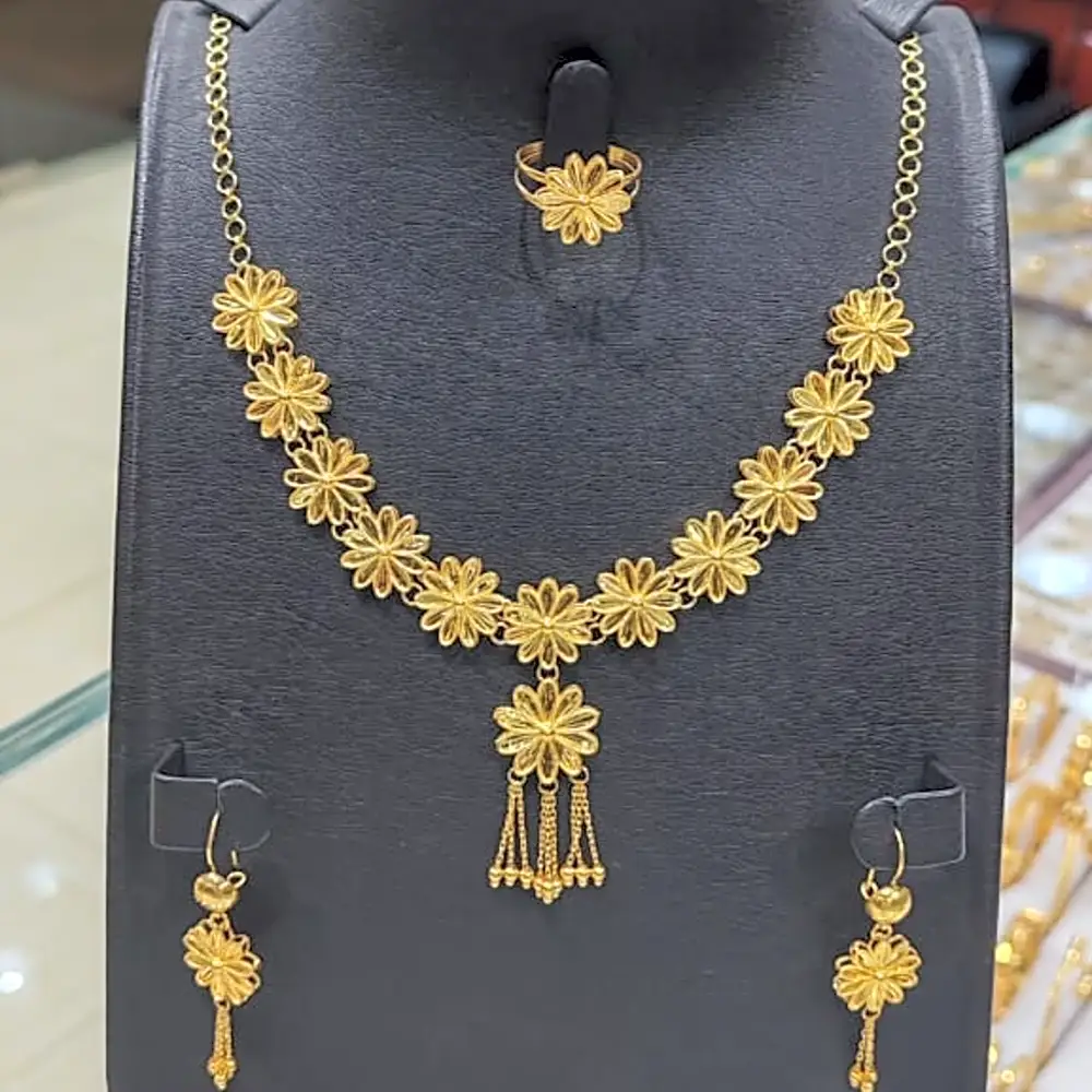 Pure Bahraini gold, 21 carats