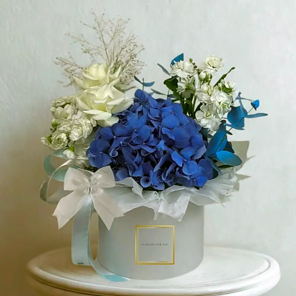 A box of specialroses