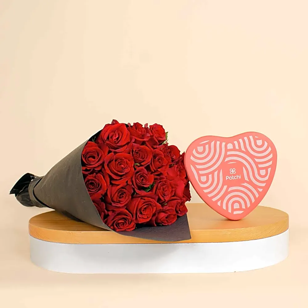 Patchi Tin Box of 22 Pieces | Romantic Hand Bouquet 20 Flowers