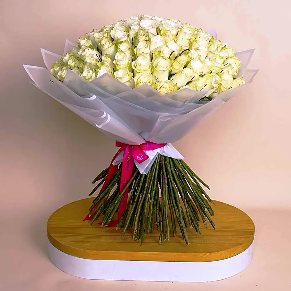 100 White Roses bouquet