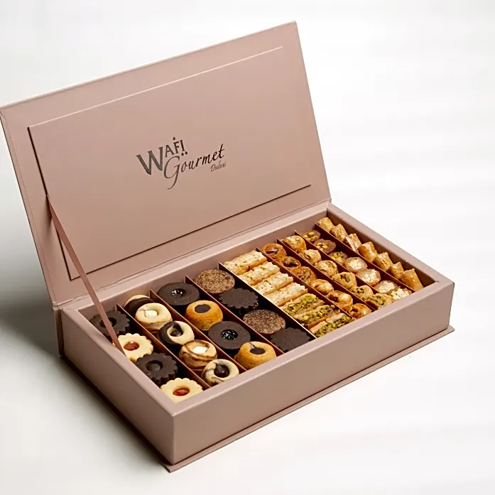 WG BAKLAWA AND PETIT FOUR GIFT BOX LG