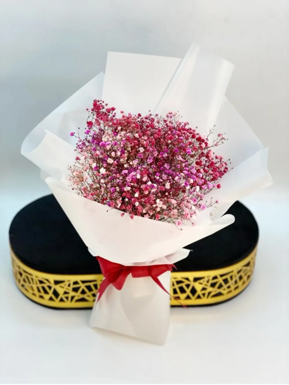 Red Gypsum grain bouquet