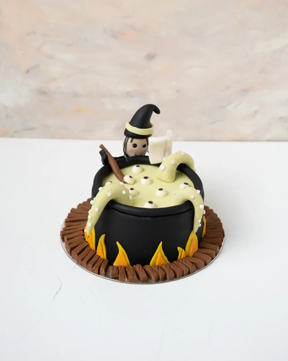 Witches Cauldron cake