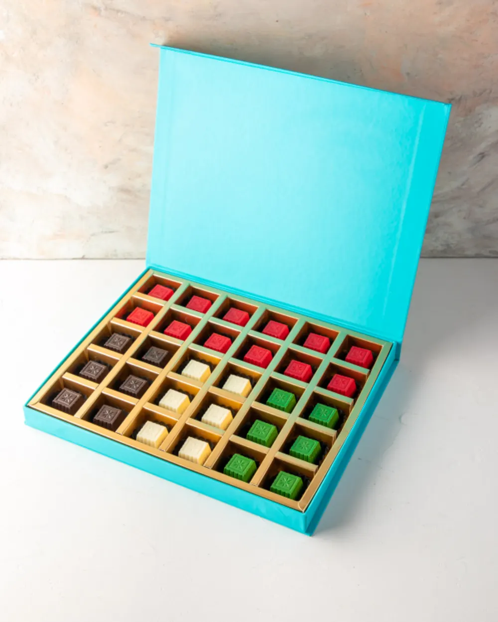 UAE NATIONAL ASSORTED CHOCOLATES