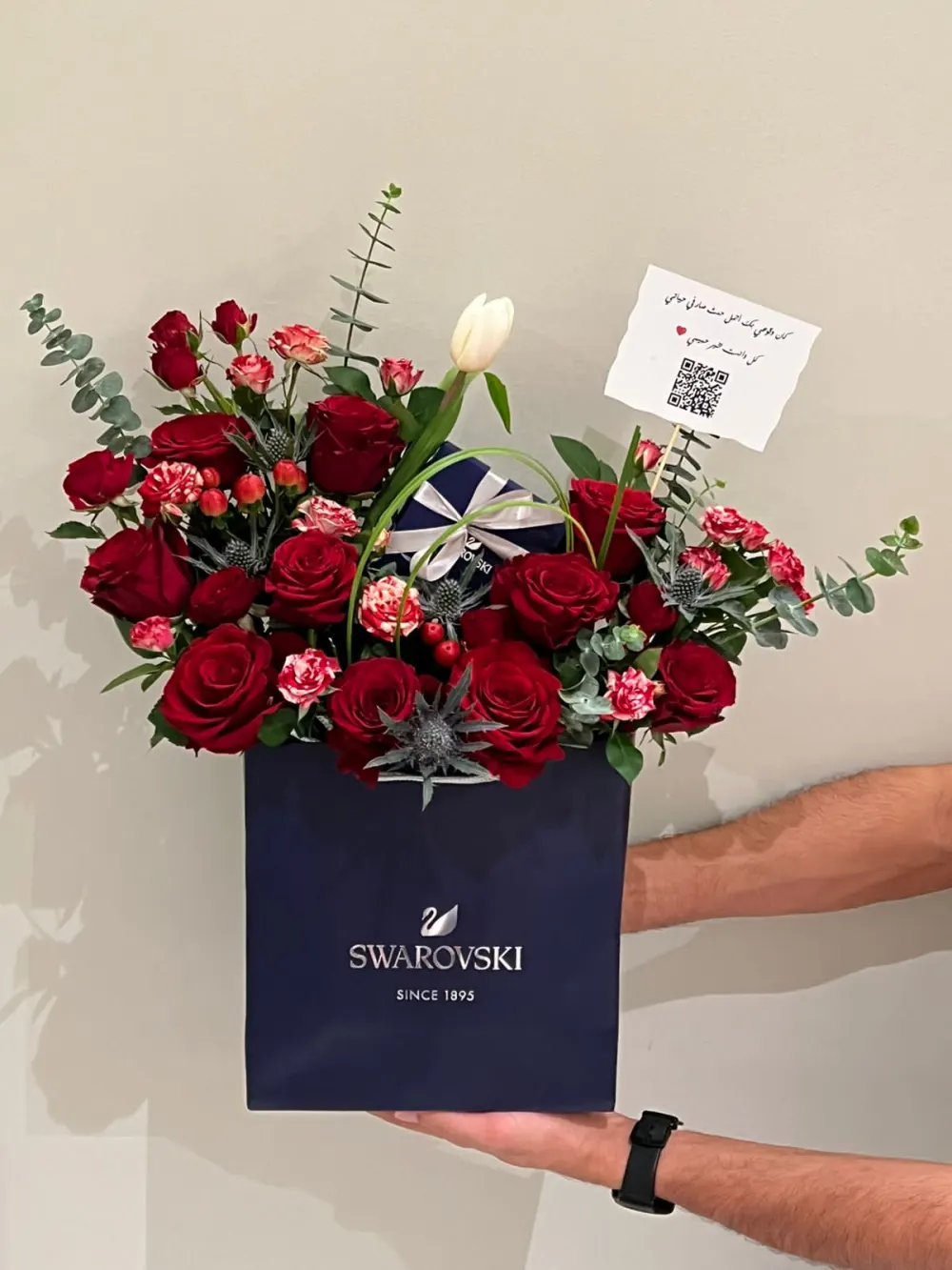 Bouquet of flowers with accessories2