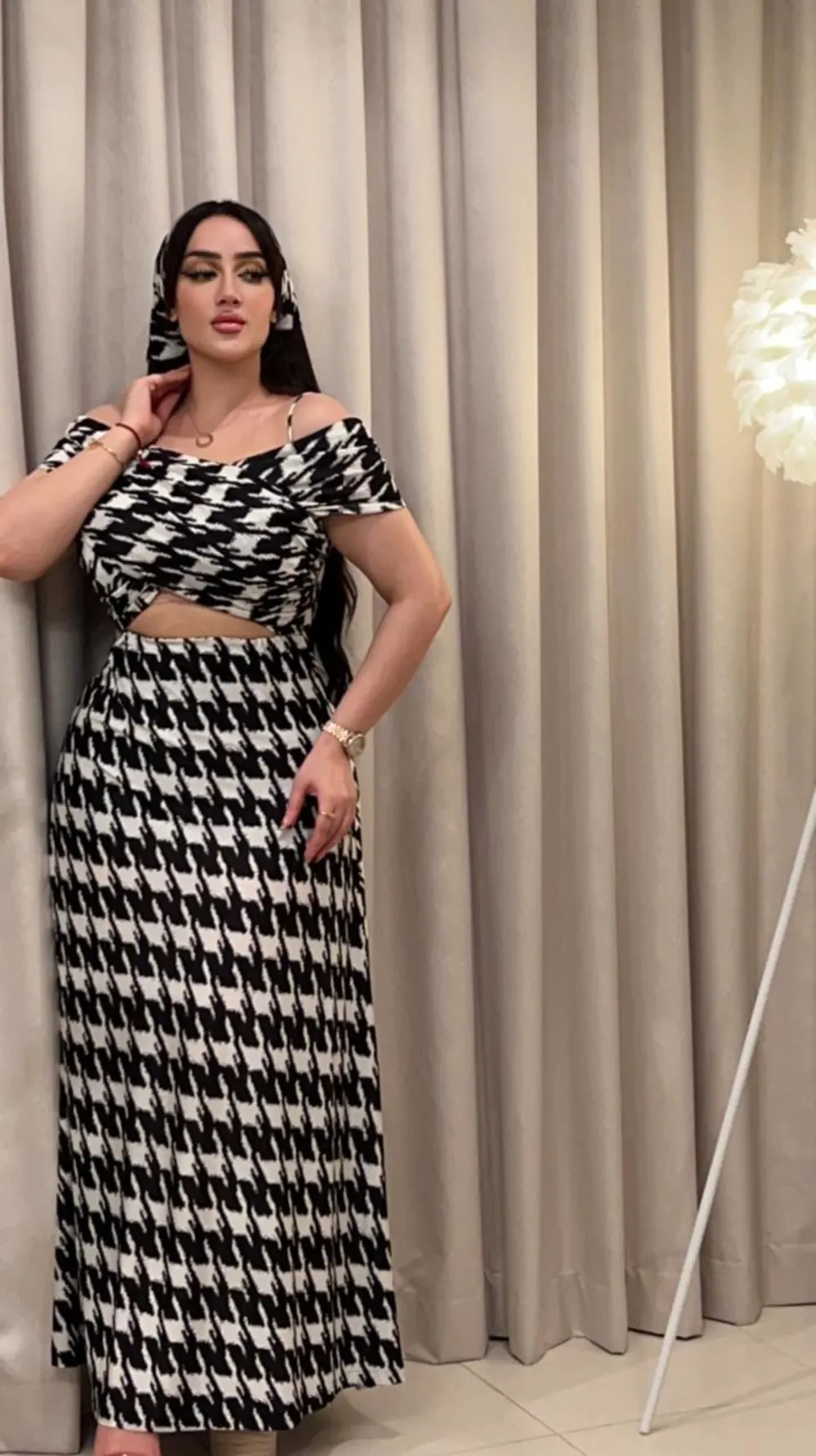 Soft dress with a modern cut