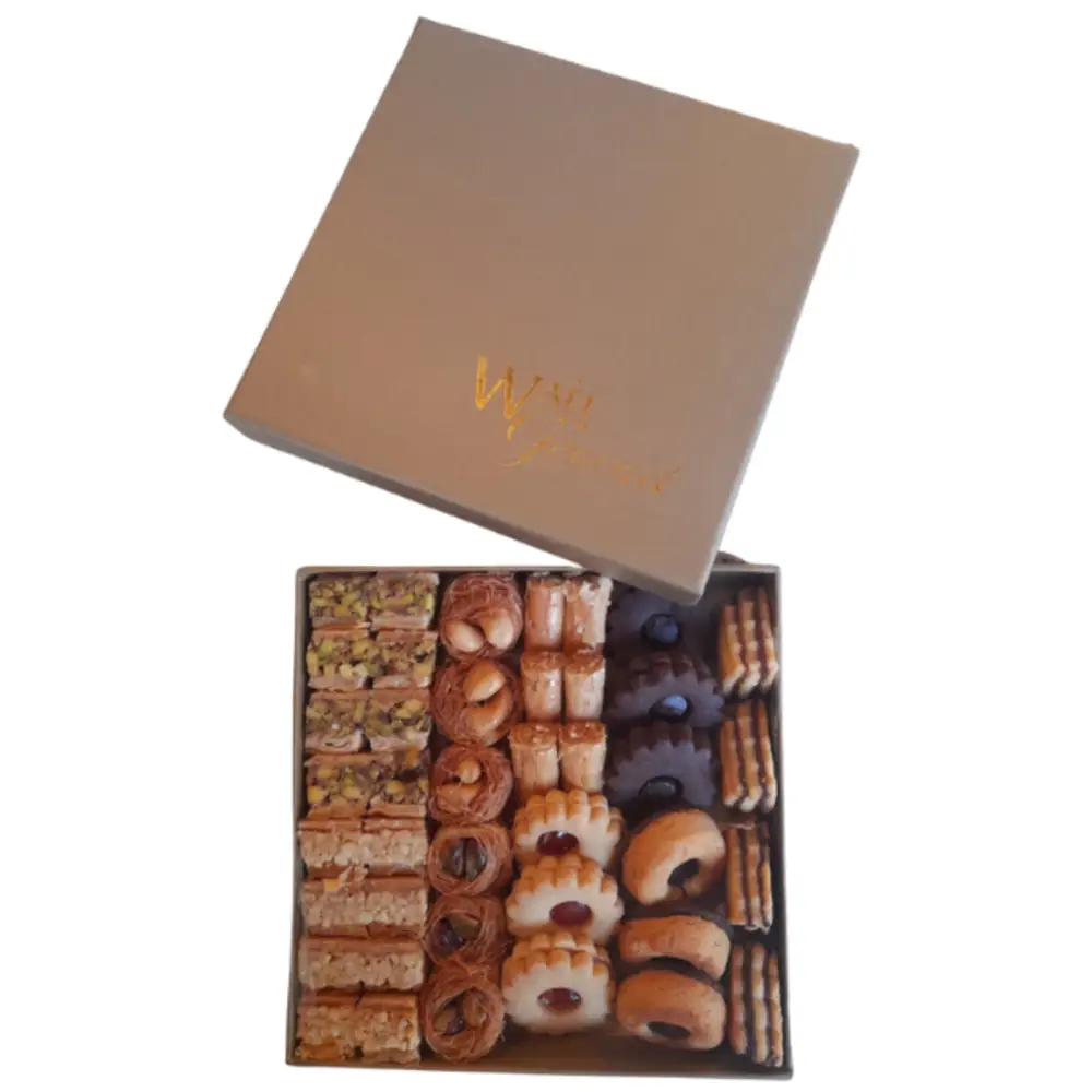WG gift box Assorted Petit Four & Baklawa