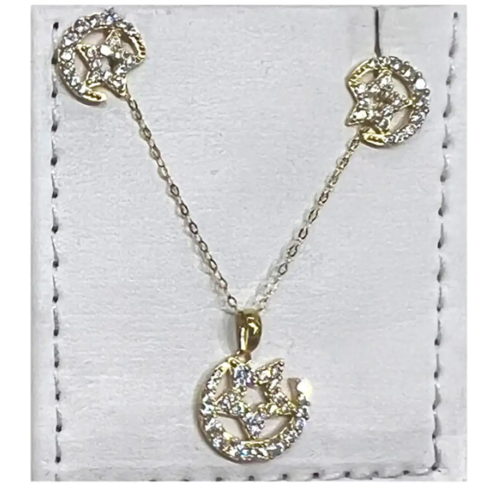 Chain with pendant in the shape of a star 1