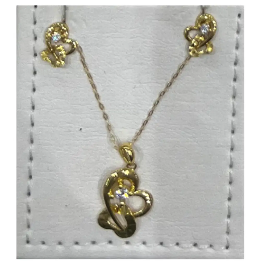 Chain with a pendant in the shape of a love heart 9
