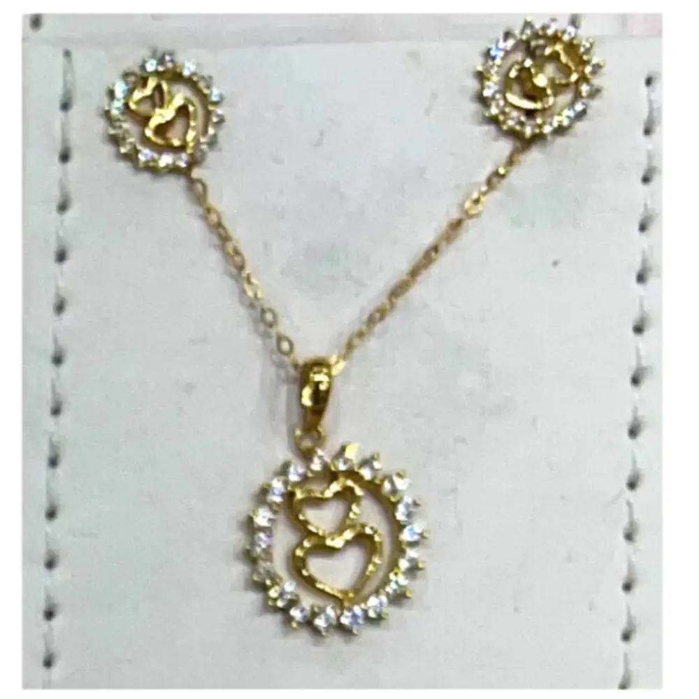 Chain with a pendant in the shape of a love heart 5