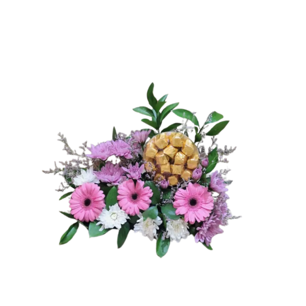 Bouquet of roses with chocolate