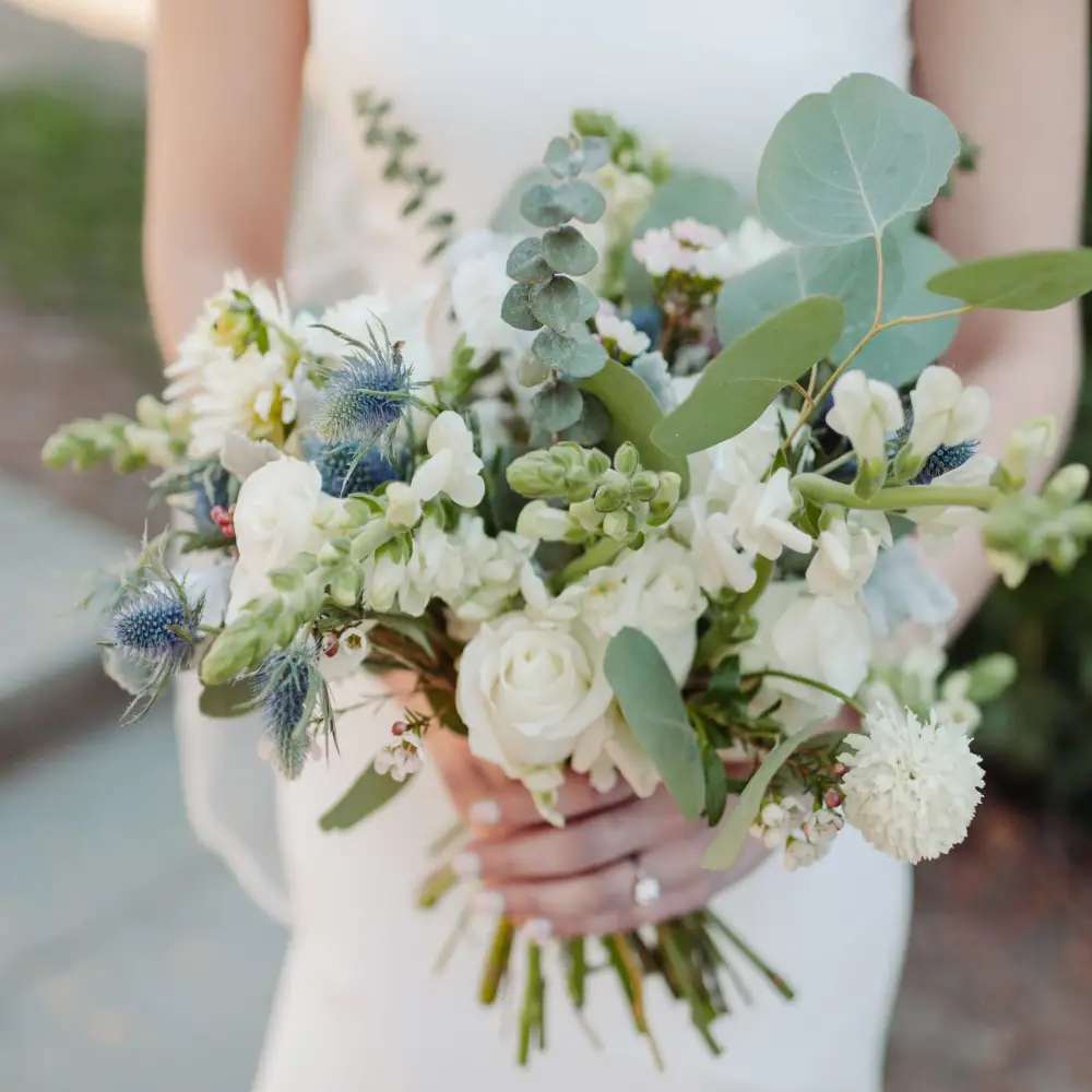Gorgeous White Rose bouquet