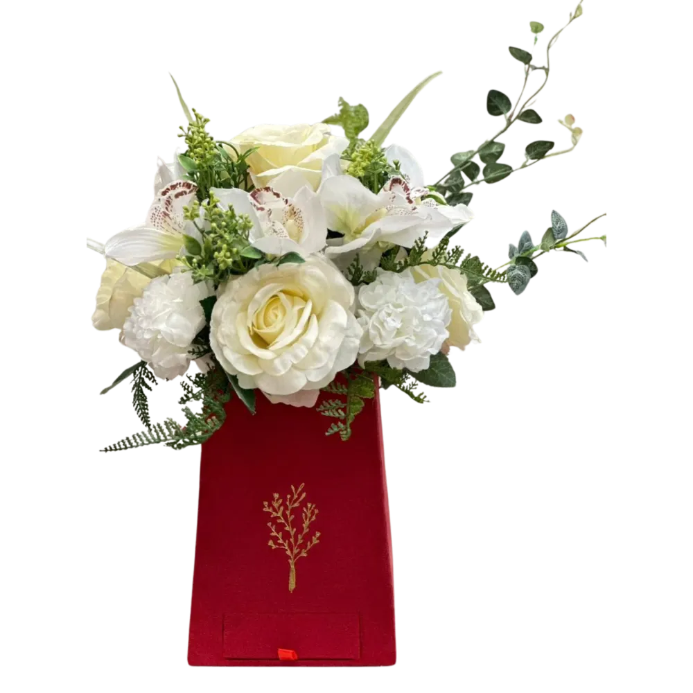 Red and white rose box